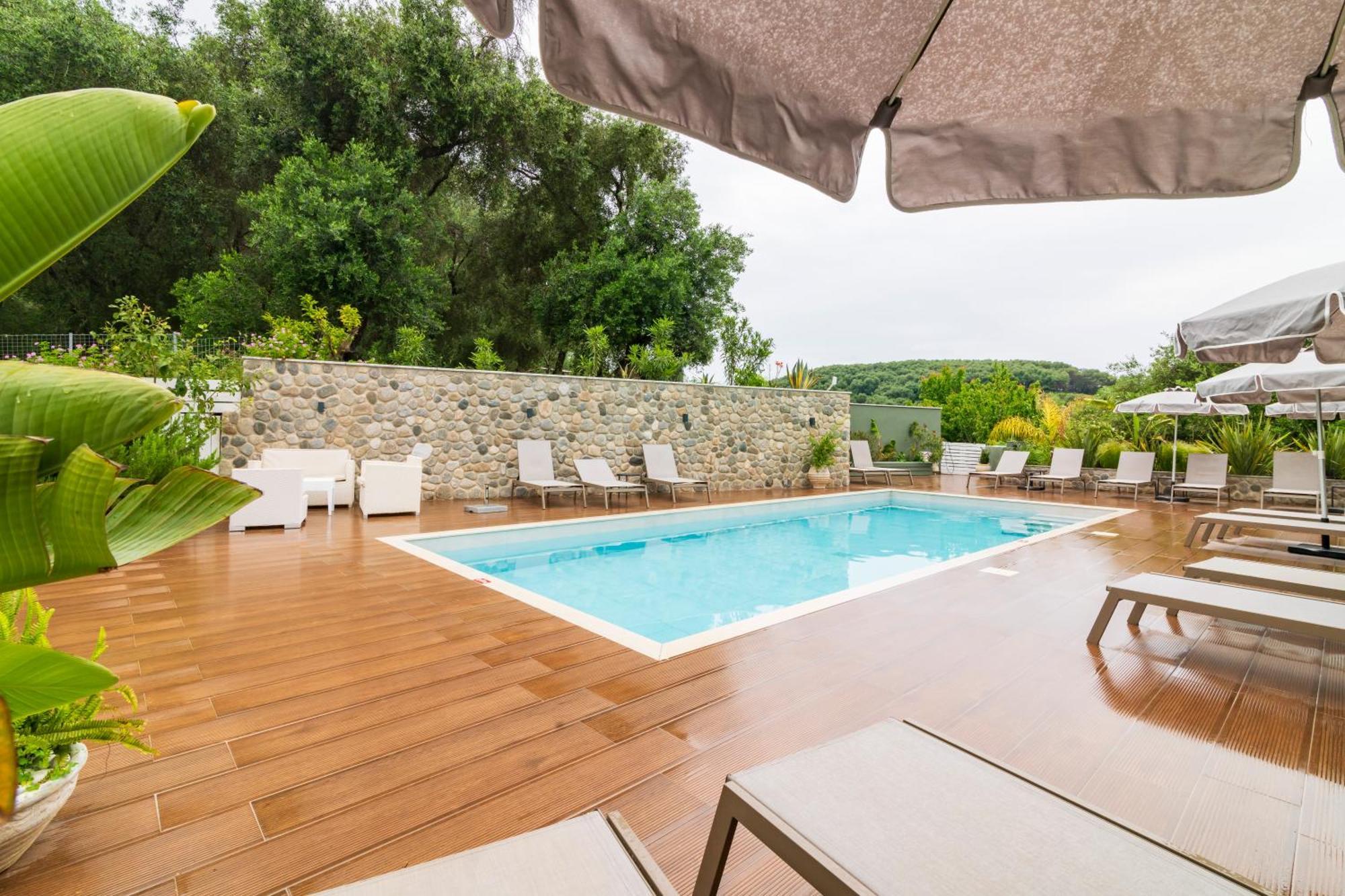 Olia Suites Parga Extérieur photo